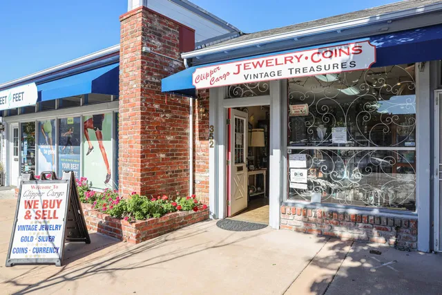 Clipper Cargo - Jewelry, Coin and Vintage Treasures