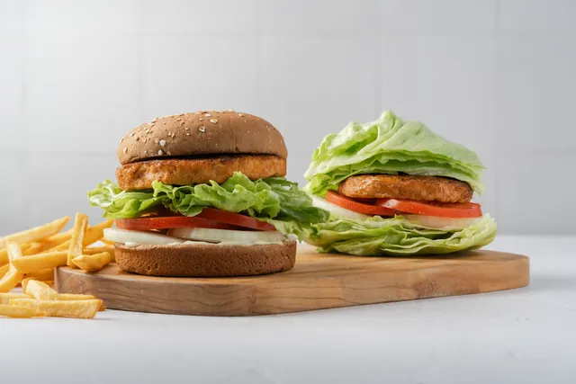 Nation's Giant Hamburgers & Great Pies