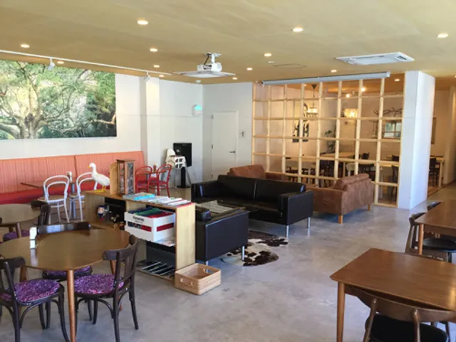 a-la-Domo Kitchen & Cafe