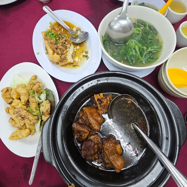 Lok Seafood Restaurant