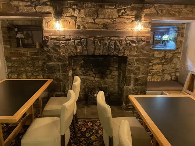 The Three Horseshoes