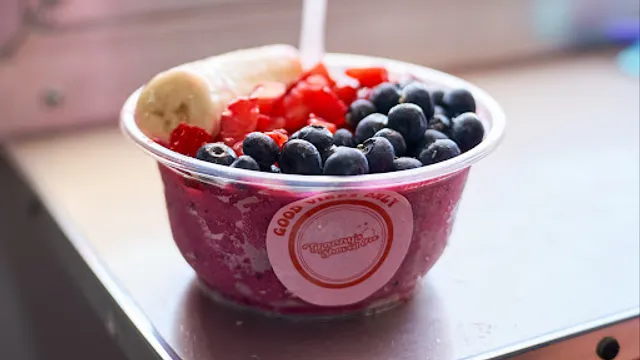 Granny's Shaved Ice + Açaí