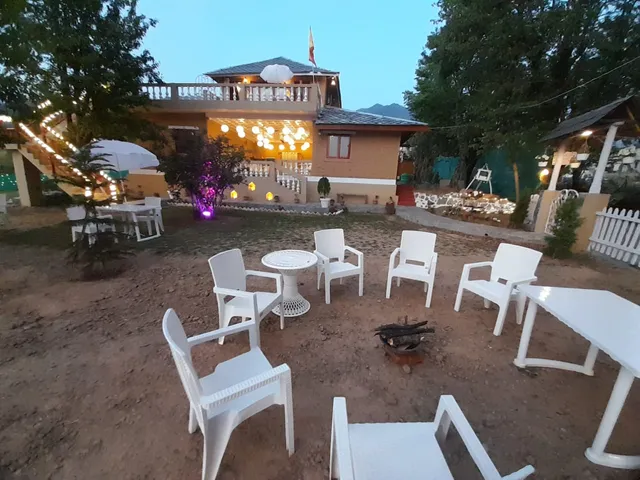 Vaikunth Mudhouse Homestay Bir