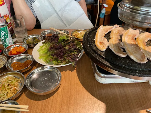 Tonchan Shin-Okubo betsu-kan