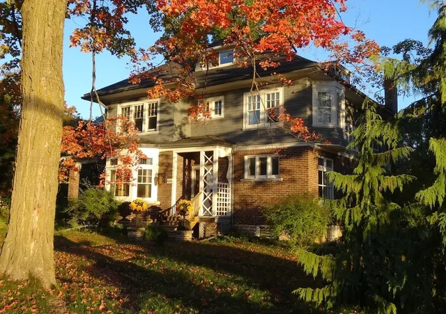 The Captain's House Bed and Breakfast