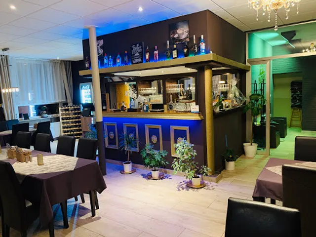 Burger & Pizza Factory