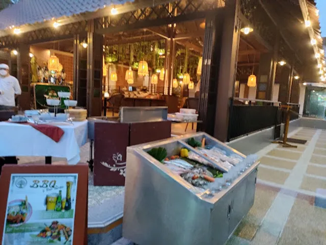 Tree House Restaurant