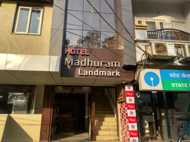 Collection O Madhuram Star