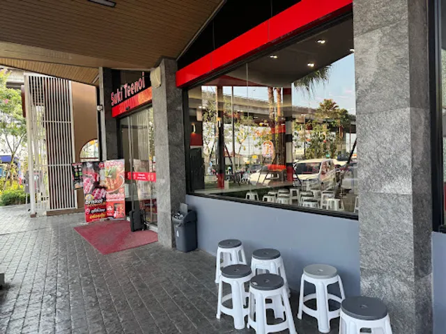 Suki Teenoi Thonburi Market Place