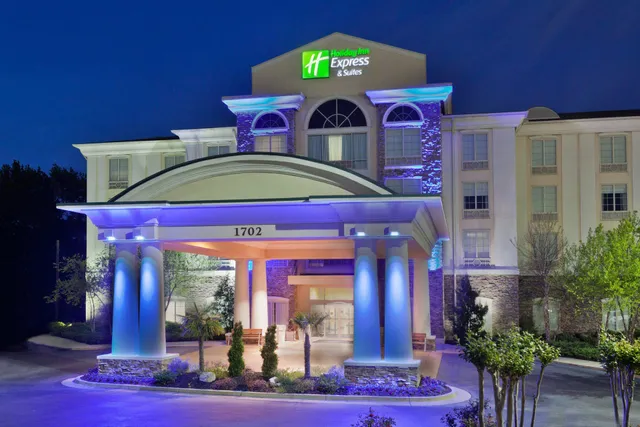 Holiday Inn Express & Suites Phenix City - Ft. Benning by IHG