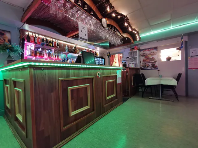 Dahlak Bar & Restaurant