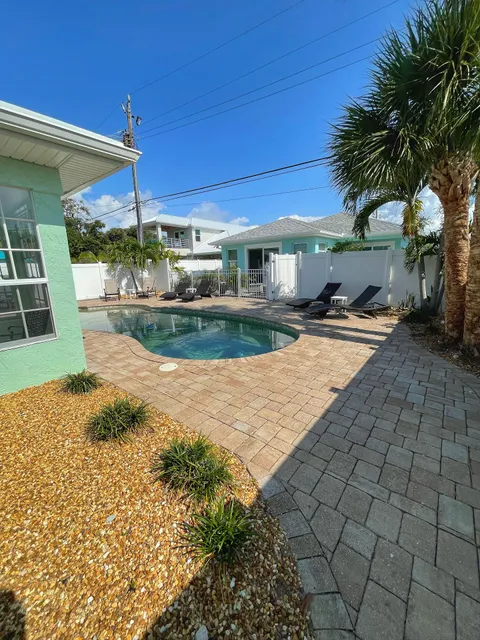 Cozy Canaveral Cottages