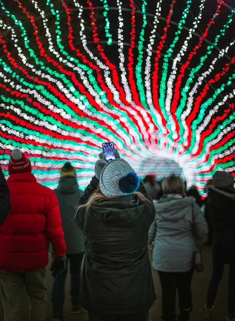 Sam's Christmas Village & Light Tour