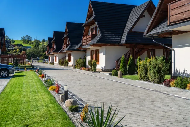 PRZY TERMACH - Pokoje Apartamenty Domki