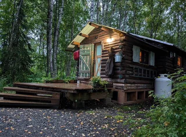 Trapper John's Cabin