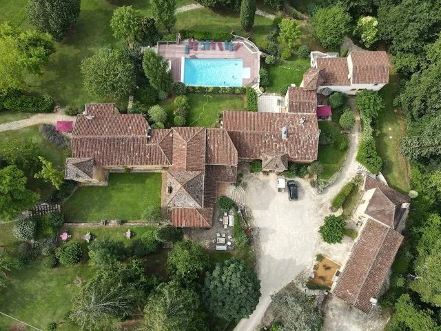 Domaine du Cardou: 3 gites ou gite de groupe avec piscine, espace fitness entre Cahors et Rocamadour dans le Lot