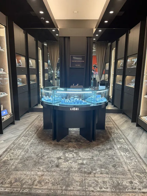 Liori Diamonds - Engagement Rings & Jewelry