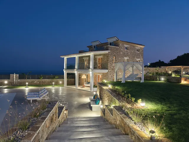 Arismari Luxury Villas