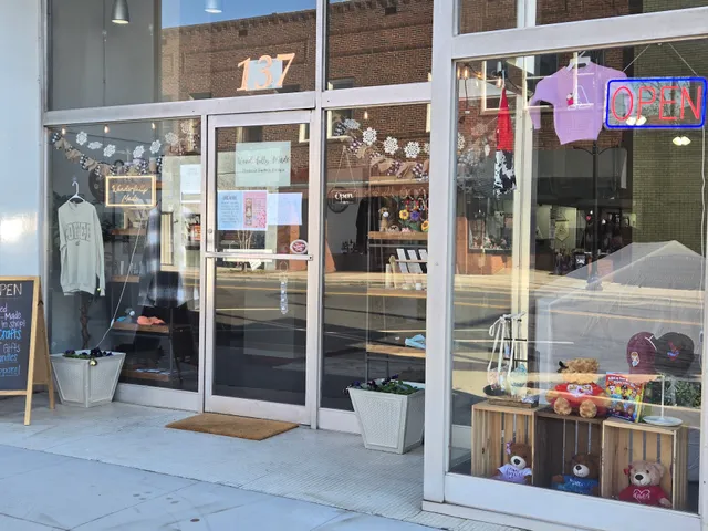 Wonderfully Made Handcraft Studio & Boutique