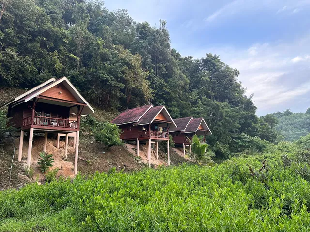 Namtok Bungalows