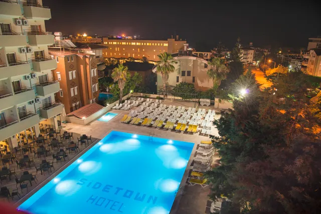 Side Town Hotel