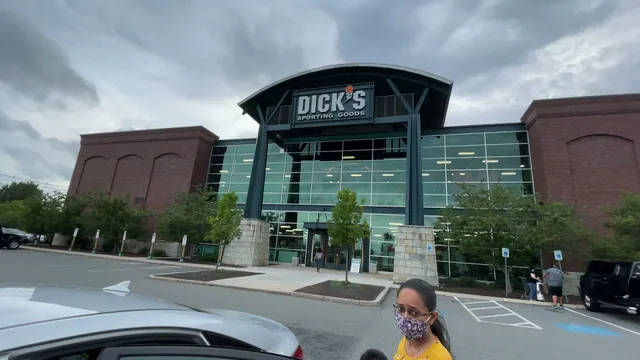 DICK'S Sporting Goods