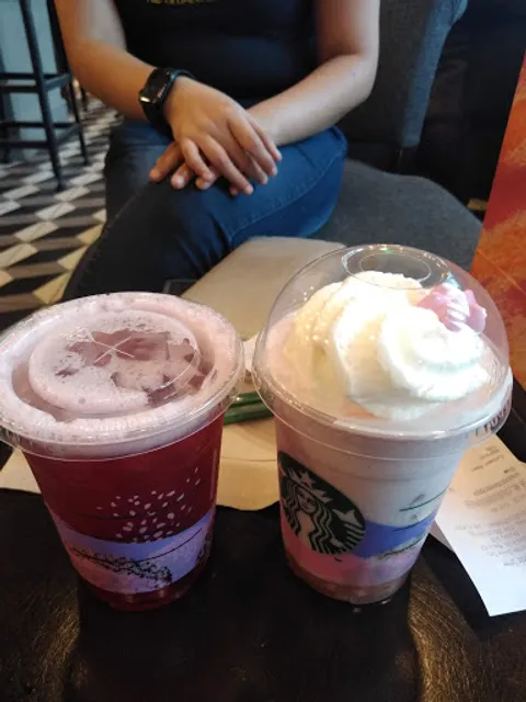Starbucks - La Consolacion College Manila