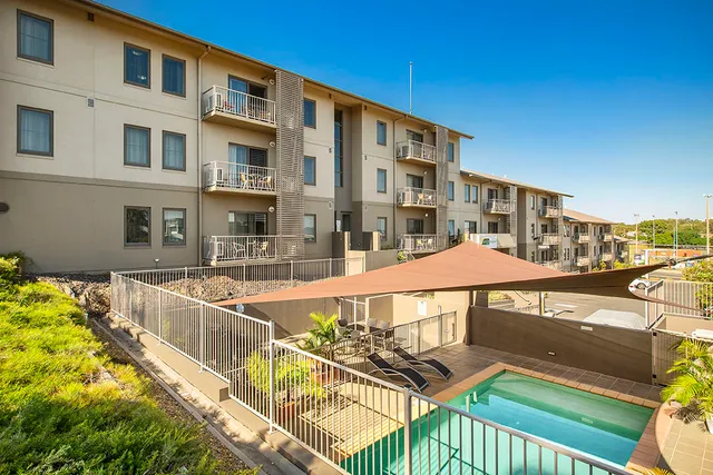 Gladstone Downtown Central