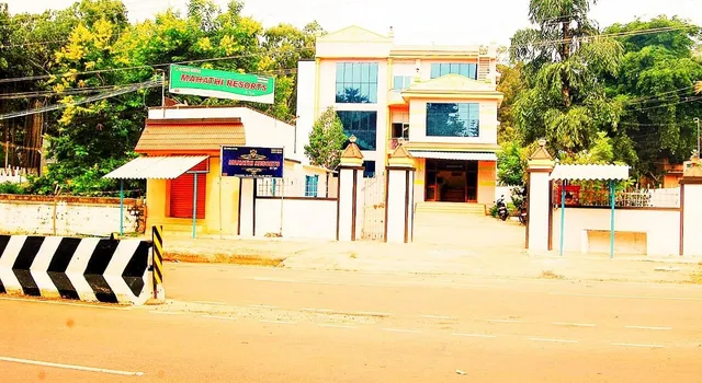 Mahathi Resorts And Spa