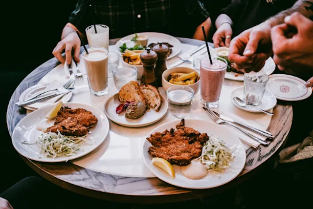 Old Queen Street Cafe