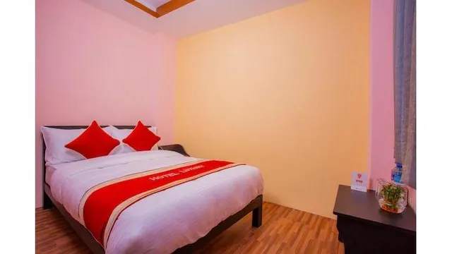 OYO 303 Hotel Luxury