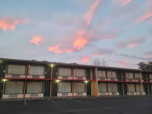 Town House Extended Stay Motel