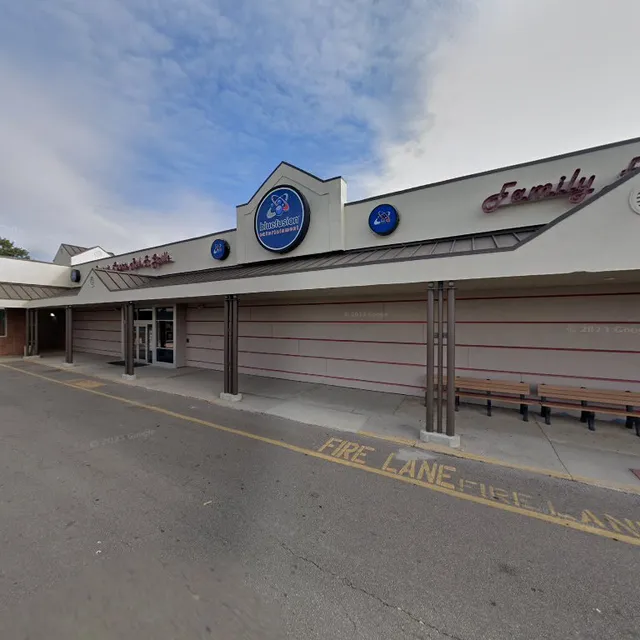 Poppys Sports Pub & Grille