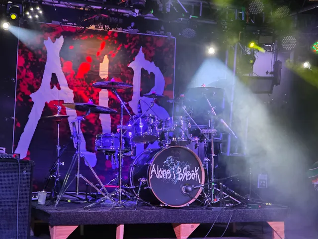 RockHouse Divebar Kitchen Venue