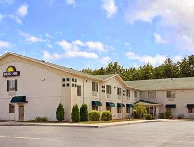 Days Inn by Wyndham Toledo Airport