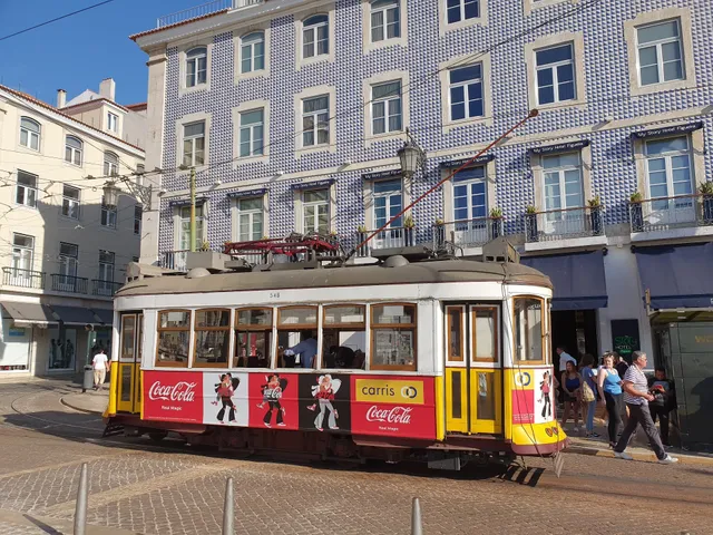 Tram 12