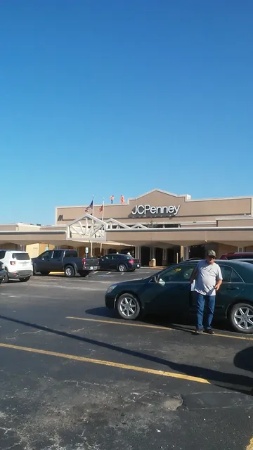 Meadowbrook Mall