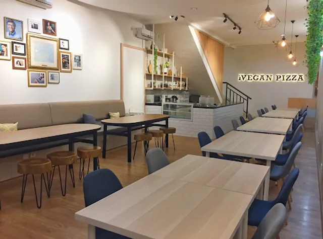 iVegan Pizza (vegan) - Gading Serpong