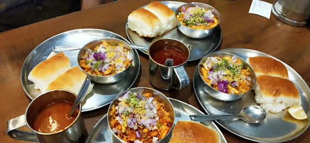 Katakirrr Misal (Pimple Saudagar)