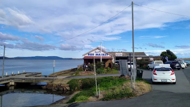 Dunalley Bay Distillery - Eat and Drinks