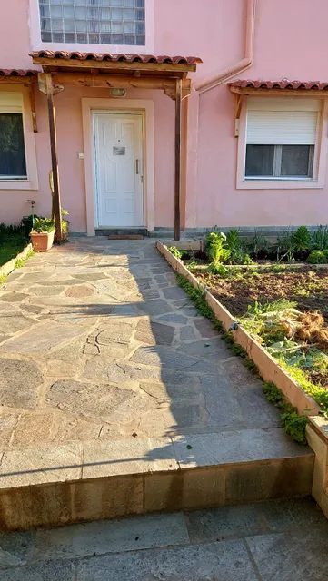 Airport friendly house