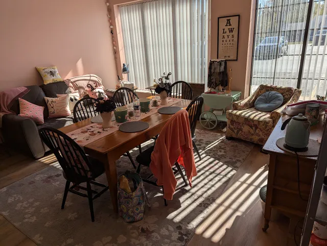 Bee Youtiful Sip and Stitchery