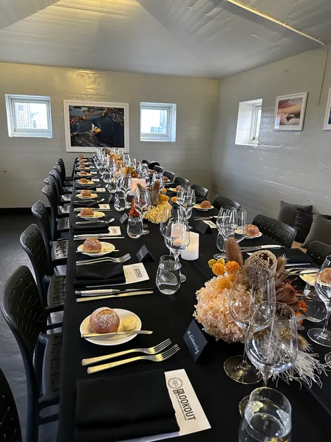 Luke's Table at the Pylon Lookout