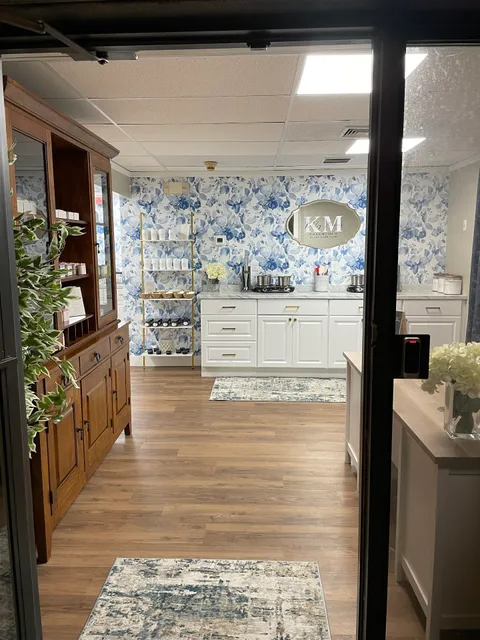 Kelly Marie’s Essentials