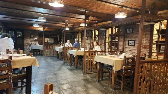 Taverna Dzveleburi Rachuli