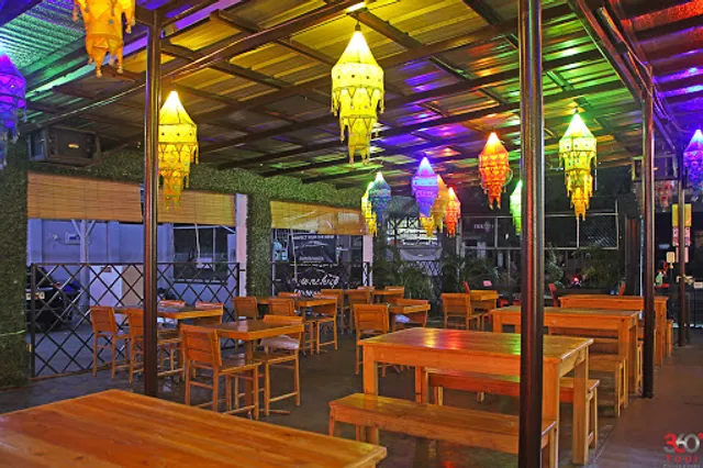 Hippers Bar and Resto Marikina