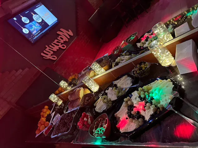 Sonderbar Mazury, Polnische Bar