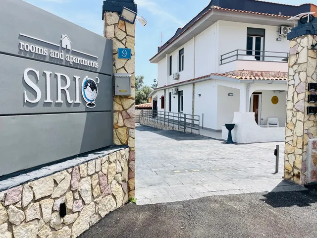 SIRIO Rooms and Apartments
