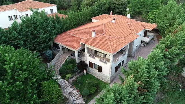 Red Mansion "VETRINA"