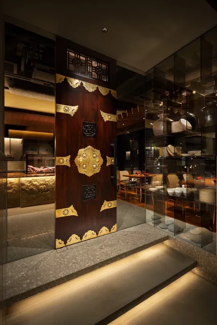 富山・環水テラス 李南河 "リナンハ"